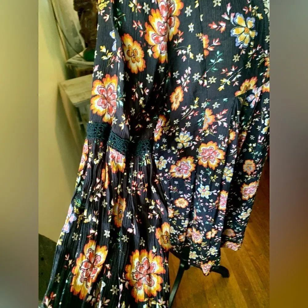 Umgee Floral Top  - Picture 3 of 6